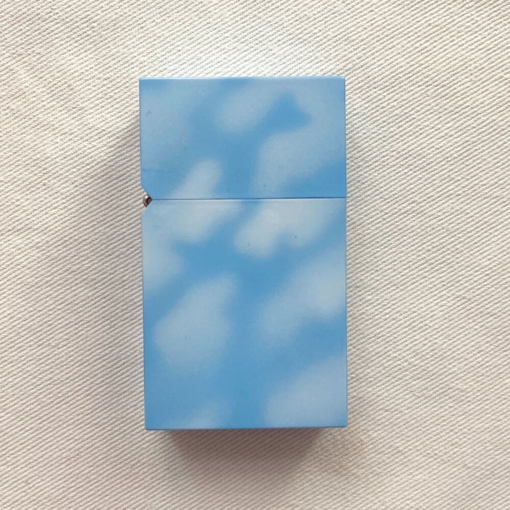 Tsubota Pearl Hard Edge Lighter in Cloud